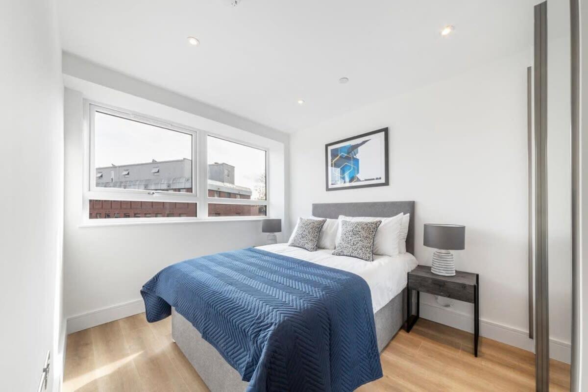 Bright Contemporary Studio In East Grinstead Zewnętrze zdjęcie