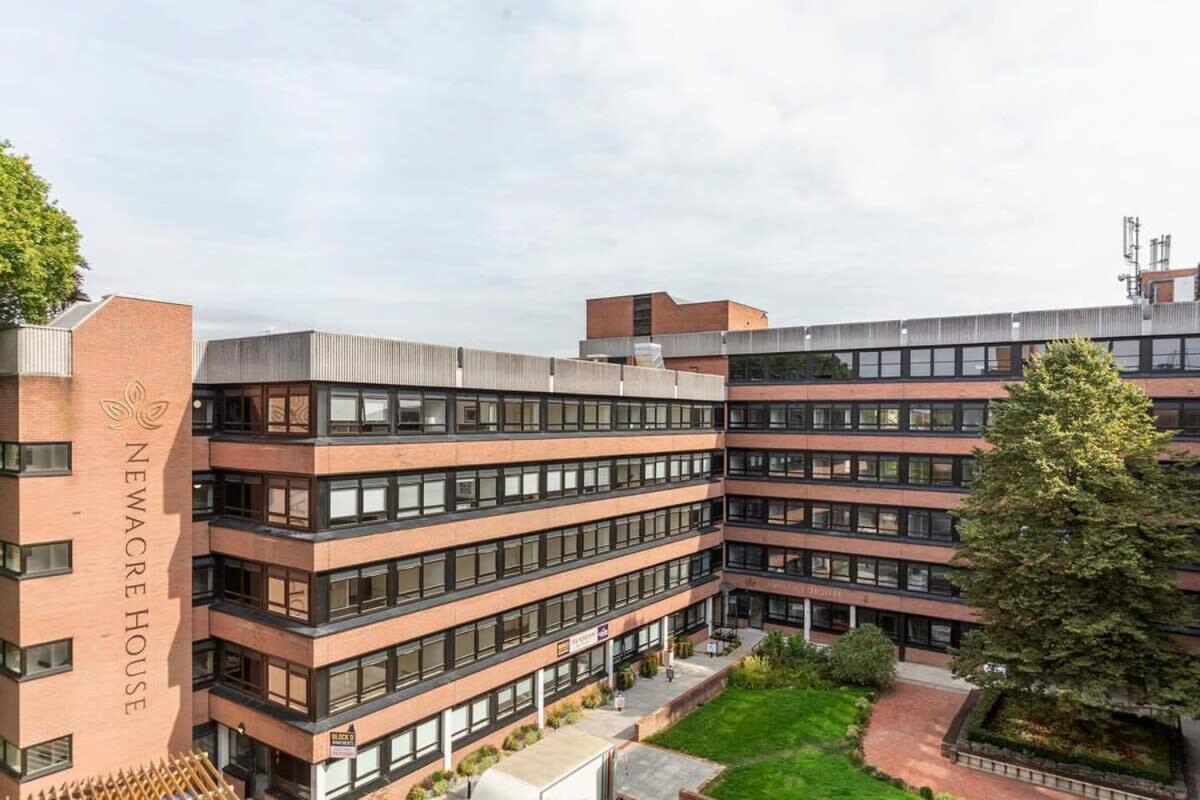 Bright Contemporary Studio In East Grinstead Zewnętrze zdjęcie
