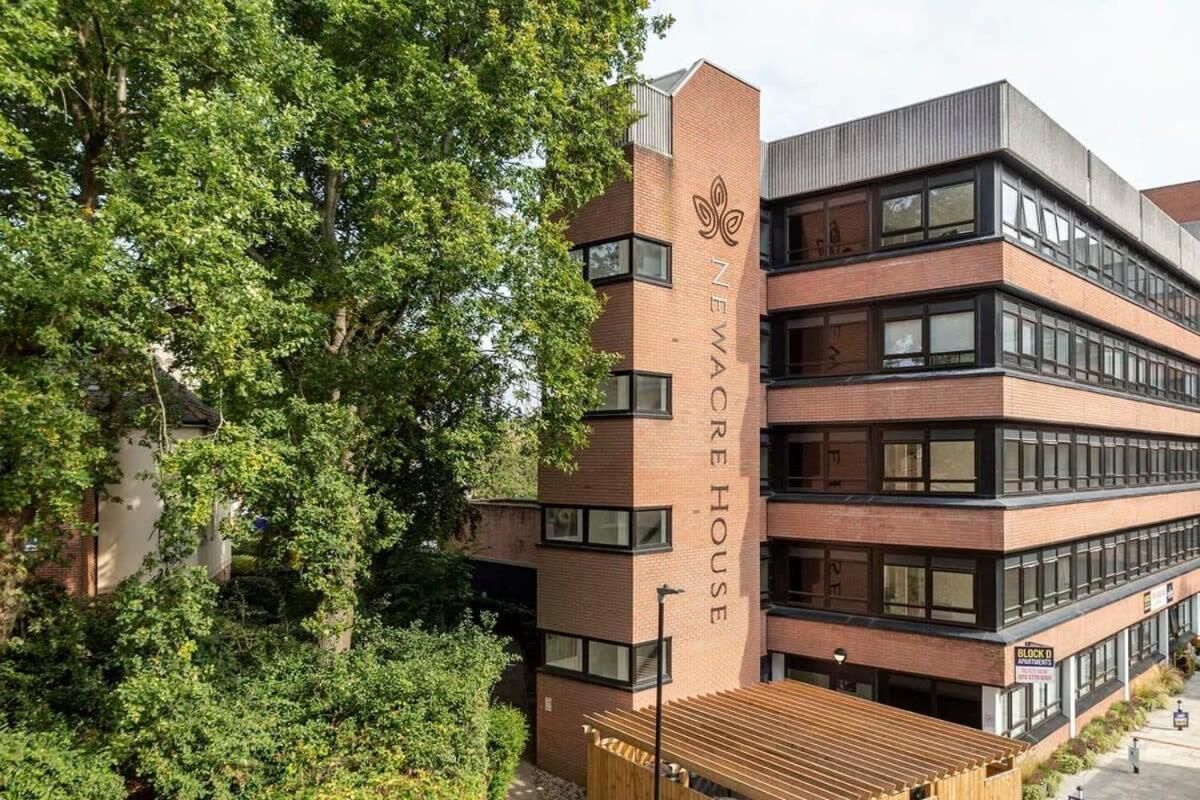 Bright Contemporary Studio In East Grinstead Zewnętrze zdjęcie